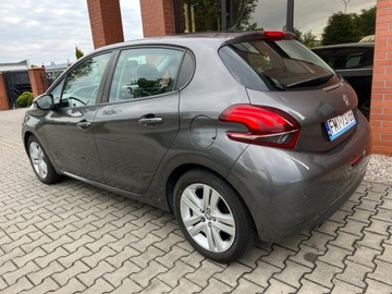 Peugeot 208 I Hatchback 5d Facelifting 1.2 PureTech 82KM 2018 Peugeot 208 1.2 benzyna 83 KM nawigacja LED zarej w PL zadbany zamia, zdjęcie 2
