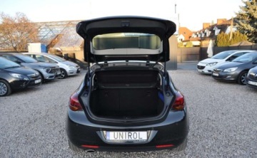 Opel Astra J Hatchback 5d 1.4 Turbo ECOTEC 140KM 2012 Opel Astra 1.4 Benzyna Xenon Tempomat Cz. parkowania Klimatyzacja 1.4 140KM, zdjęcie 20