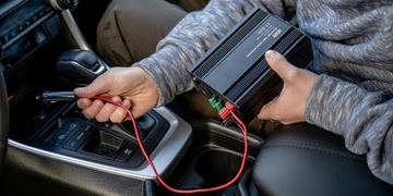 Преобразователь напряжения Newell с модифицированной синусоидой - 12 В/230 В, 500 Вт