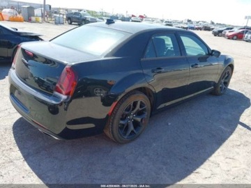 Chrysler 300C II 2023 Chrysler 300s 2023 3.6l 3.6 Benzyna 300KM, zdjęcie 5