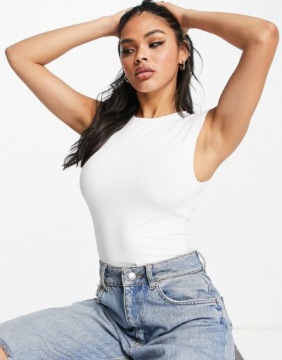 BODY GŁADKIE BEZ RĘKAWÓW S 477