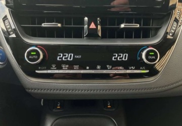 Toyota Corolla XII Sedan 1.8 Hybrid 122KM 2022 Toyota Corolla Toyota Corolla 1.8 Hybrid Comfort 1.8 Hybryda 122KM, zdjęcie 23