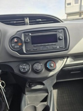 Toyota Yaris III Hatchback 5d Facelifting 2017 1.5 Dual VVT-iE 111KM 2019 Toyota Yaris Toyota Yaris 1.5 Active VAT Marza Gwarancja Salon PL, zdjęcie 10