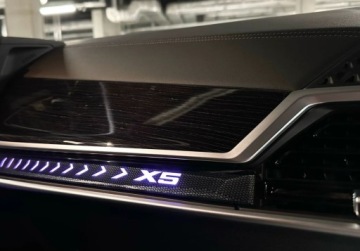 BMW X5 G05 SUV Facelifting 3.0 30d 298KM 2025 BMW X5 xDrive30d, Pneumatyka, Panorama, 22 cale, Hak, Innowacji, Comfort P, zdjęcie 16