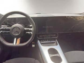 Mercedes CLA C118/X118 2026 MERCEDES-BENZ CLA 200 AMG Line Sedan 1.5 (163KM) 2026, zdjęcie 5