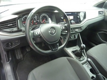 Volkswagen Polo VI Hatchback 5d 1.0 TSI 95KM 2018 Volkswagen Polo Benzynka, zdjęcie 9