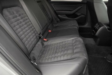 Volkswagen Passat B8 Limousine 2.0 TDI BlueMotion SCR 190KM 2017 Volkswagen Passat Highline 2.0 TDI 190 KM DSG Salon Polska Autotrade, zdjęcie 27