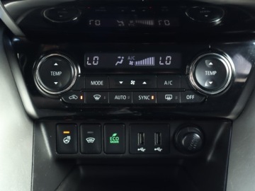 Mitsubishi Eclipse Cross SUV 1.5 T 163KM 2018 Mitsubishi Eclipse Cross 1.5 T-MIVEC, Klima, zdjęcie 12