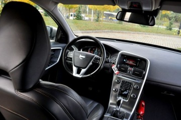 Volvo XC60 I SUV Facelifting 2.0 D4 DRIVE-E 181KM 2013 Volvo XC 60 LiFT 2,0 D4 Ledy Digital Navi Radar, zdjęcie 6