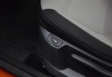 Renault Captur I Crossover 1.2 TCe EDC 120KM 2014 Renault Captur Automat _ Kamera cofania _ Alusy _ 1.2 Benzyna 120KM, zdjęcie 20