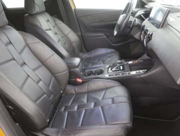 DS 3 Hatchback Facelifting 2016 1.2 PureTech 110KM 2020 DS 3 1.2 PureTech, Automat, Skóra, Navi, Klima, zdjęcie 8