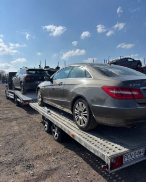 Mercedes Klasa E W212 Coupe 250 CDI BlueEFFICIENCY 204KM 2010 Mercedes-Benz Klasa E bezwypadekserwisautomat 2.1 Diesel 204KM, zdjęcie 3