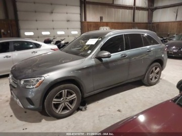 Mercedes GLC C253 2021 Mercedes-Benz GLC 2021 MERCEDES-BENZ GLC 300 4MATIC SUV 2.0 Benzyna 255KM, zdjęcie 2