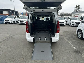 Opel Combo E Kombivan 1.5 Diesel 131KM 2020 Opel Combo niepełnosprawnych Rampa inwalid M 2021