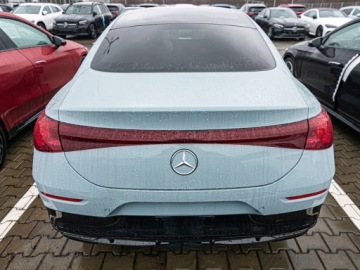 Mercedes CLA C118/X118 2025 MERCEDES-BENZ CLA 180 AMG Line Sedan 1.5 (136KM) 2025, zdjęcie 4