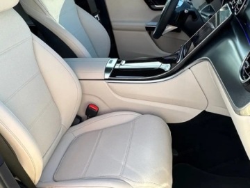 Mercedes GLC C254/X254 2026 GLC Coupe 200 d 4-Matic Avantgarde 2.0 (163KM) 2026, zdjęcie 7