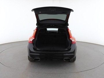 Volvo V60 I Kombi Facelifting 2.0 D2 DRIVE-E 120KM 2016 Volvo V60 2.0D Dynamic Edition Klima Nawigacja, zdjęcie 18