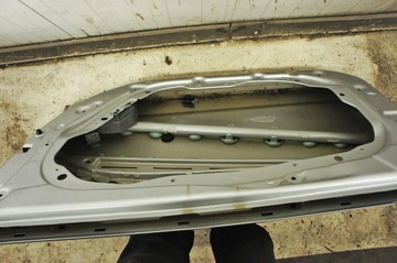 KH061 Hyundai Elantra VI Дверь передняя правая T8S