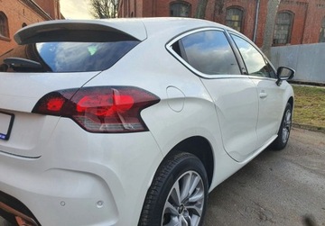 DS 4 I Hatchback Facelifting 2015 (Citroen) 1.2 PureTech 131KM 2015 Citroen DS4 Bezwypadkowy Masaze Nawigacja GetHelp 1.2 Benzyna, zdjęcie 6