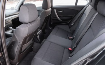 BMW Seria 1 E81/E87 Hatchback 5d E87 1.6 116i 122KM 2008 BMW Seria 1 122KM Lift Navi Alu Pdc Kola Zimowe 1.6 Benzyna 122KM, zdjęcie 17