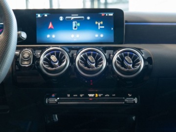 Mercedes Klasa A W177/V177 Hatchback Facelifting 2.0 220 190KM 2026 A Klasa A 220 4-Matic AMG Line 2.0 (190 KM) 2026, zdjęcie 8