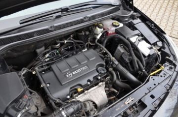 Opel Astra J Sports Tourer 1.4 Turbo ECOTEC 140KM 2012 CZARNA ZAREJESTROWANA 1.4T 140KM COSMO SERWIS NAVI SKÓRA GRZ.FOTELE, zdjęcie 17