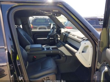 Land Rover Defender IV (L663) 2025 Land Rover Defender 110 P300 2025 2.0 Benzyna 296KM, zdjęcie 9
