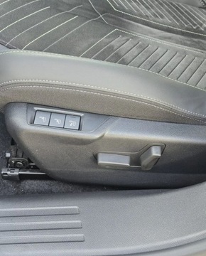 Peugeot 2008 II e-SUV Facelifting Elektryczny 54kWh 156KM 2023 Peugeot 2008 Faktura VAT 23, bezwypadkowy, GT Elektryczny 156KM, zdjęcie 10