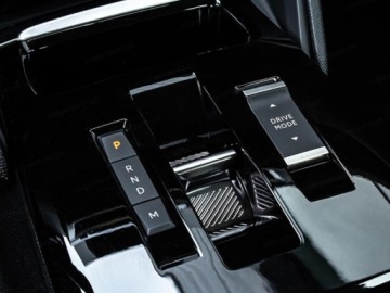 Citroen C4 IV 2025 Od ręki - Plus eDCT6 1.2 mHEV 145KM / Pakiet Zimowy, zdjęcie 10