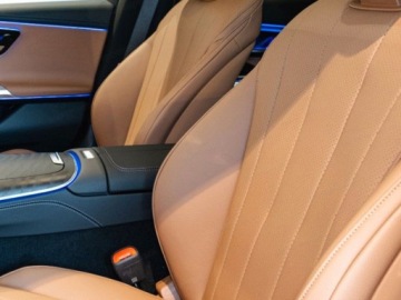 Mercedes Klasa E W214 Sedan 2.0 200 204KM 2025 E Klasa 200 4-Matic AMG 2.0 (204KM) 2025, zdjęcie 4