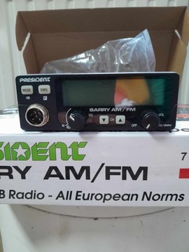 RADIO CB PRESIDENT BARRY GRUSZKA AM/FM