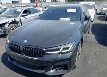 BMW Seria 5 G90-91 2023 BMW Seria 5 2023, 2.0L, PLUG-IN HYBRID, od ubezpieczalni 2.0 Benzyna 288KM, zdjęcie 4