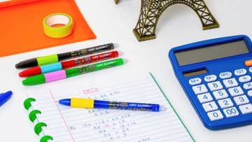 Стираемая шариковая ручка BIC ILLUSION, СИНАЯ + 2 стержня