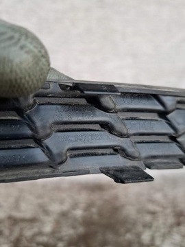 AUDI Q8 4M8807823A MŘÍŽKA NÁRAZNÍKU LEVÝ