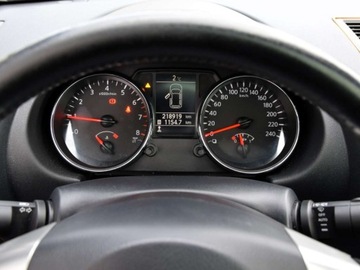 Nissan Qashqai I Crossover Facelifting  1.6 117KM 2012 Nissan Qashqai2 1.6 benzyna 117 KM Panorama 7mio osobowy Nawigacja Alufelg, zdjęcie 16