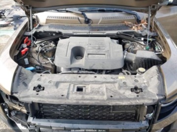 Land Rover Defender IV (L663) 2024 Land Rover Defender 130 P300 S 2024 3.0 Benzyna 296KM, zdjęcie 8