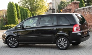 Opel Zafira B 1.7 CDTI ecoFLEX 110KM 2011 Opel Zafira 1.7CDTI 110KM Lift Alu Pdc Clima 7os Serwis Gwarancjia 1.7, zdjęcie 9
