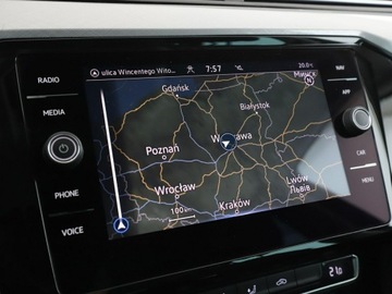 Volkswagen Passat B8 Variant 2.0 TDI BlueMotion SCR 150KM 2019 Volkswagen Passat lift LED navi klima auto, zdjęcie 24