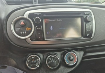 Toyota Yaris III 2013 Toyota Yaris 1,3 Benz Kamera 1.3 Benzyna 84KM, zdjęcie 21