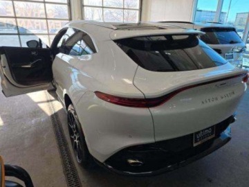 Aston Martin DBX 2021 Aston Martin DBX 2021. 4.0 Benzyna 542KM, zdjęcie 2
