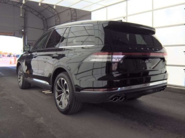 Lincoln Aviator 2025 Lincoln Aviator Reserve 2025 3.0 Benzyna 400KM, zdjęcie 2
