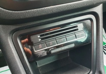 Volkswagen Sharan II Van 2.0 TDI-CR BMT 170KM 2011 Volkswagen Sharan Bi-Xenon LED Kamera GetHelp 2.0 Diesel 170KM, zdjęcie 17