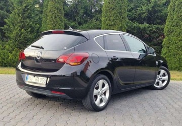 Opel Astra J Hatchback 5d 1.7 CDTI ECOTEC 110KM 2010 Opel Astra 1.7 CDTI DPF Cosmo, zdjęcie 15