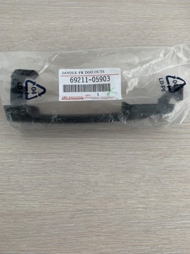 KLAMKA DRZWI PRZEDNICH PRAWYCH TOYOTA 69211-05903