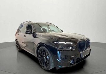 BMW X7 SUV M Facelifting 4.4 M60i 530KM 2025 BMW X7 M60i - Samochod dostepny od reki 4.4 Benzyna 530KM, zdjęcie 38