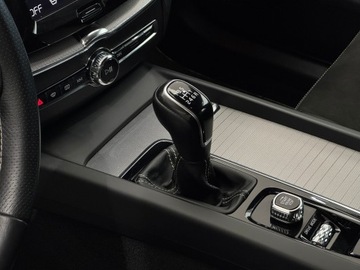 Volvo XC60 II Crossover D3 150KM 2018 Volvo XC 60 R-Design / LED / IntelliSafe / Salon P, zdjęcie 7