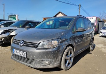 Volkswagen Touran II 1.6 TDI 105KM 2012 Volkswagen Touran 2012r, 1.6 TDI. Lekko przetarte boki. Jezdzi. 1.6 Diesel, zdjęcie 1