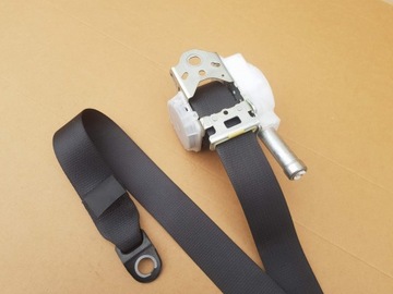 PAS BEZPEČNOSTI PŘEDNÍ LEVÝ AURIS II COROLLA E18 2012-2018