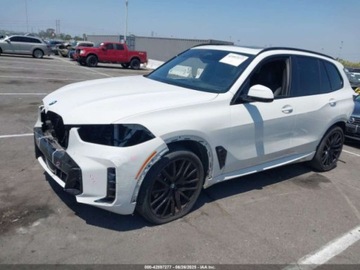 BMW X5 G05 2024 BMW X5 xDrive40i 2024 3.0l 3.0 Benzyna 375KM, zdjęcie 1