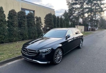 Mercedes Klasa E W213 Kombi Facelifting 2.0 E200 197KM 2022 Mercedes-Benz Klasa E Mercedes E-200 4-Matic kombi bezwypadkowy Fak VAT 2.0, zdjęcie 1